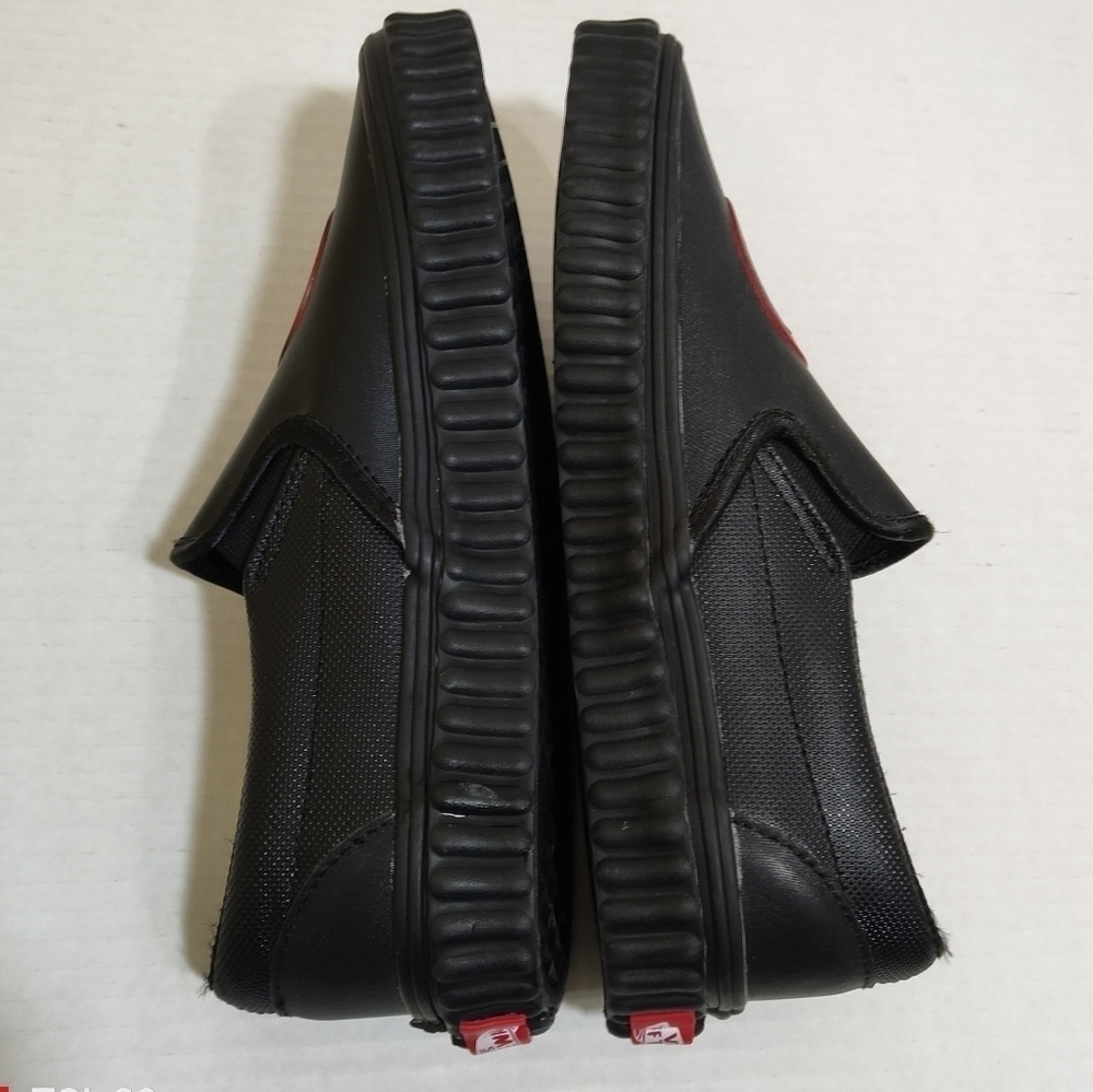 Vans Off The Wall Unisex X Marvel Leather Slip-On Shoes Black Widow 5 6.5 - Picture 5 of 11